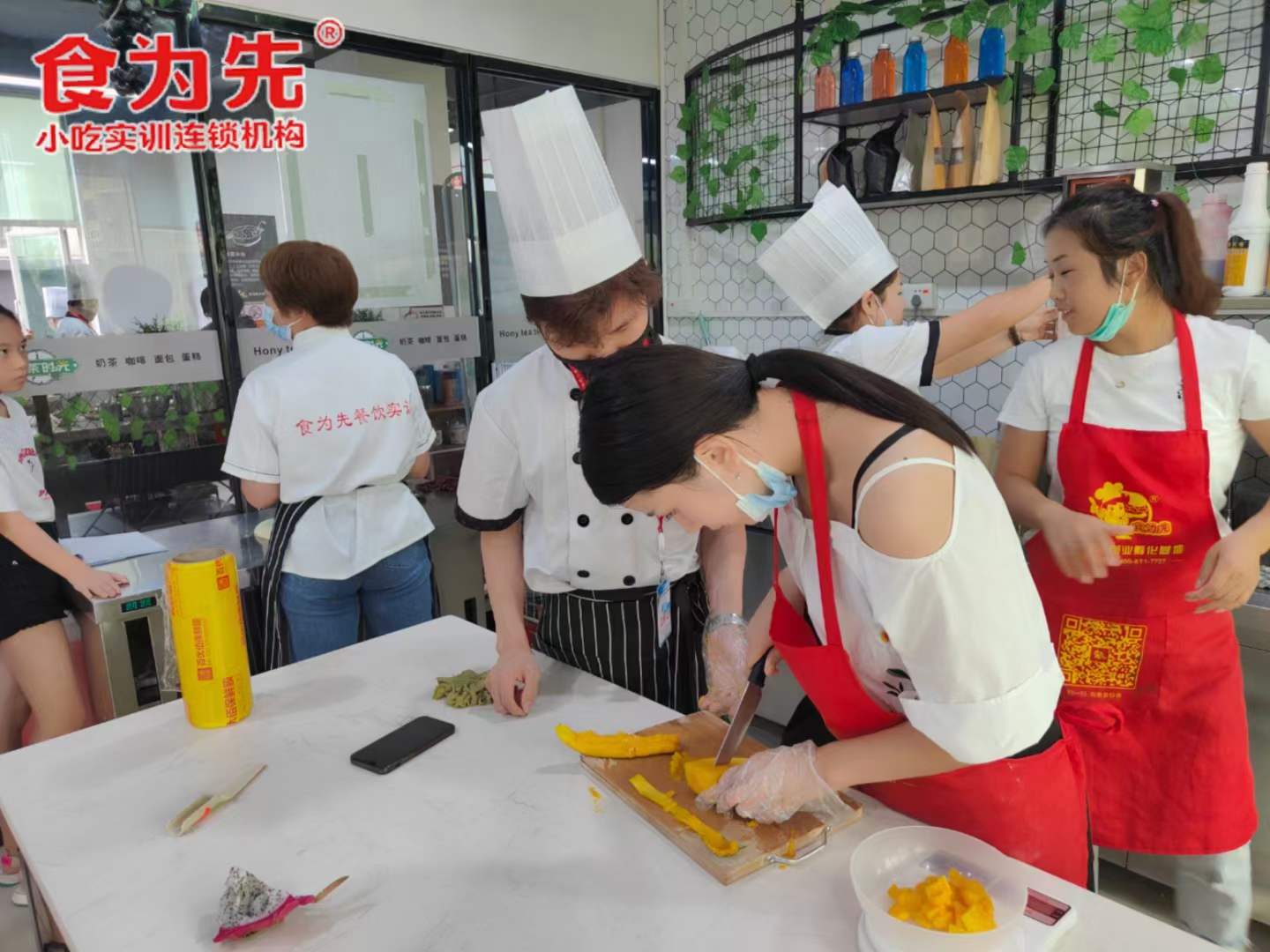 食为先小吃实训连锁机构-小吃餐饮学徒就业培训-食为先小吃培训